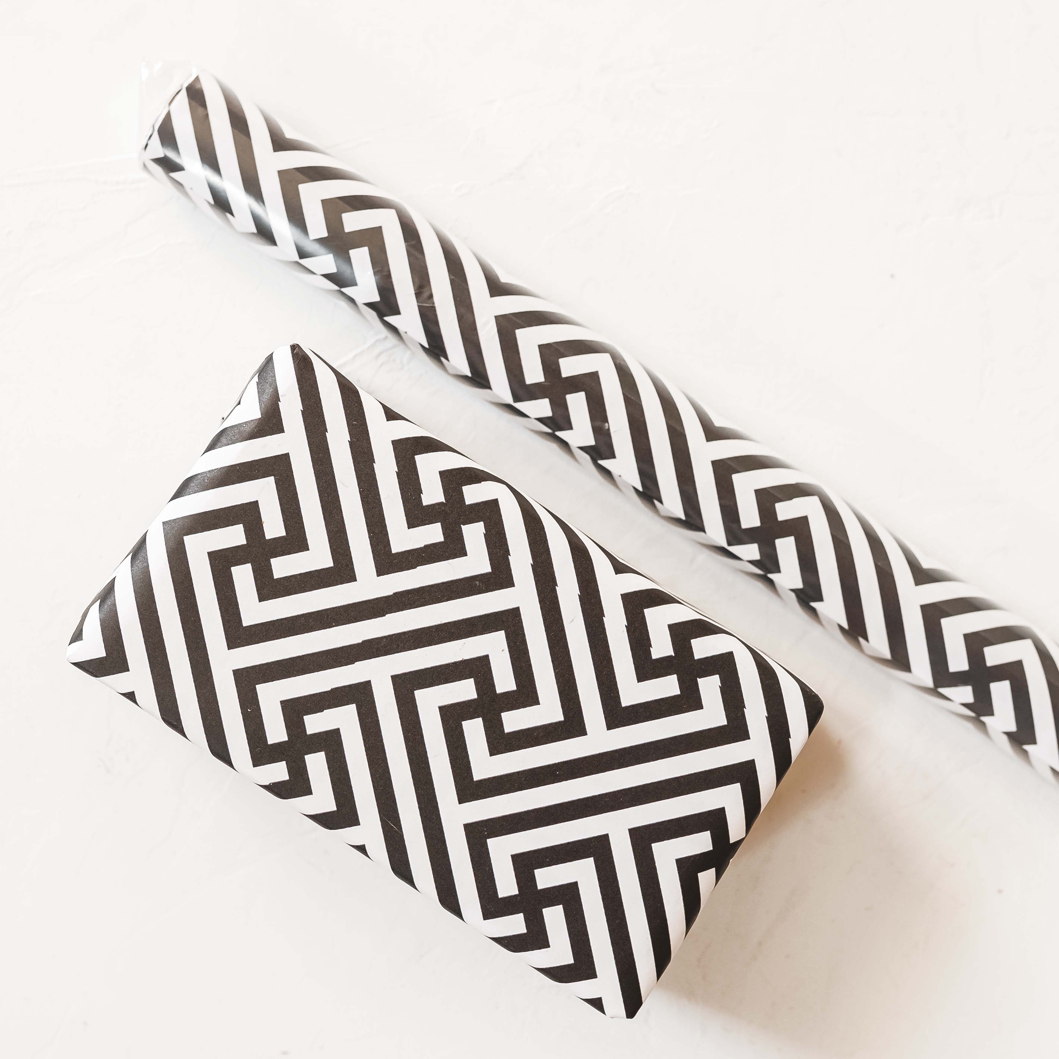 Black Lattice Vintage Gift Wrap Craft Sheets